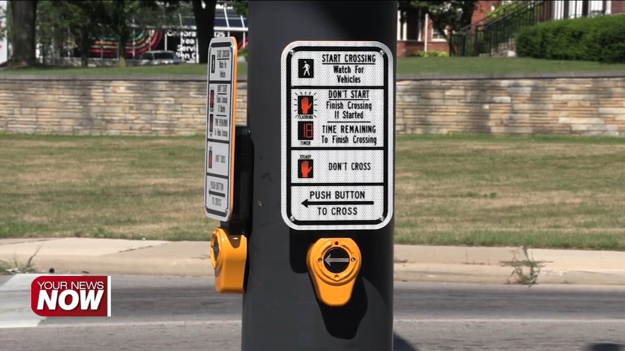 Lima installs new pedestrian signals to aid visually impaired